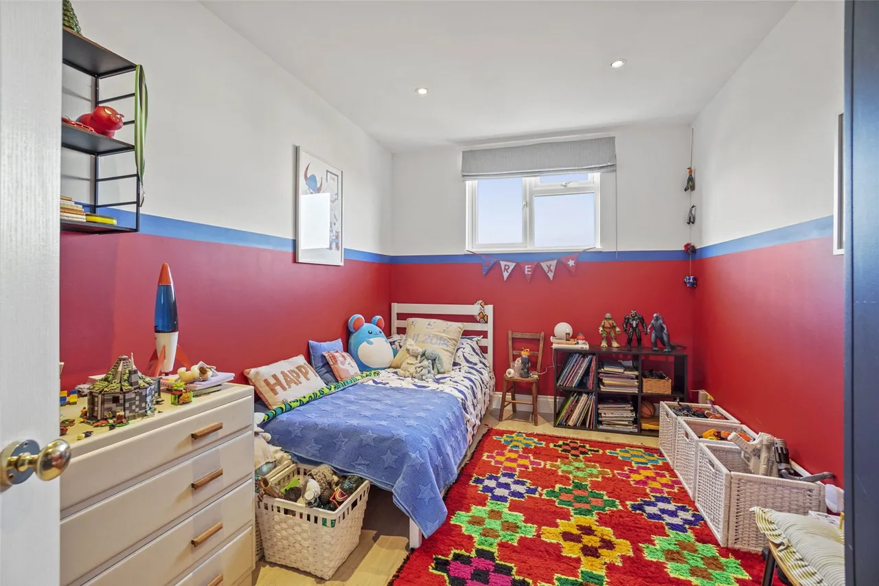 Milton Road, Hampton, TW12 2LJ, photo 10