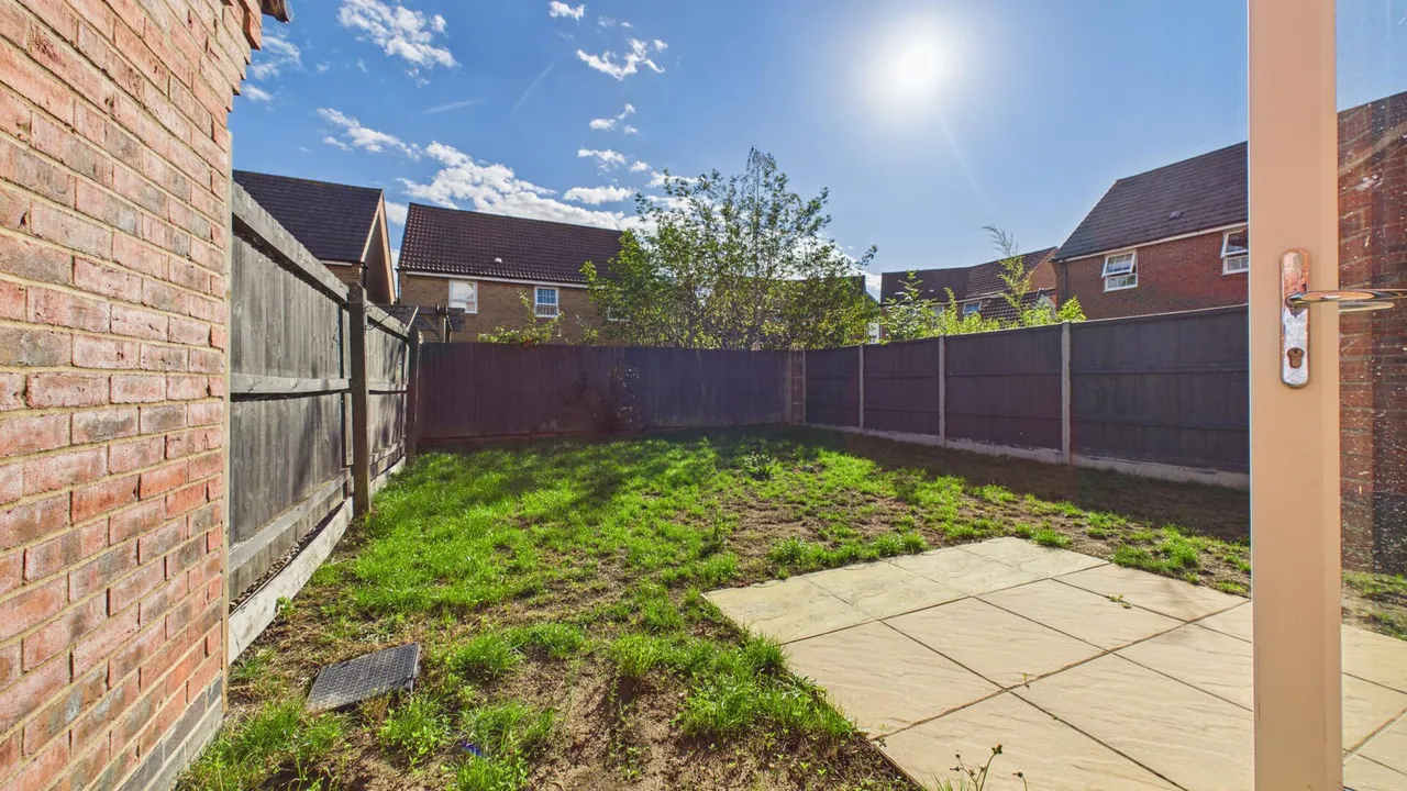 Huntingdon Place, Bourne, photo 21