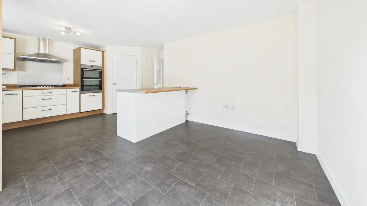 Huntingdon Place, Bourne, photo 5