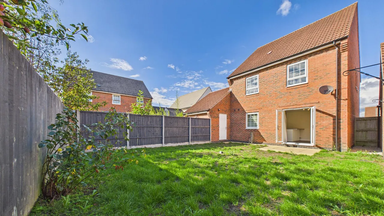 Huntingdon Place, Bourne, photo 19