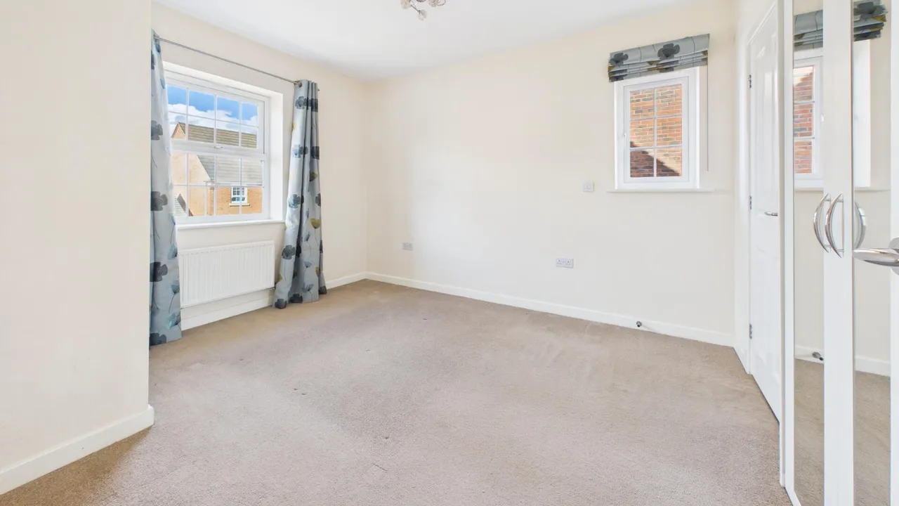 Huntingdon Place, Bourne, photo 12