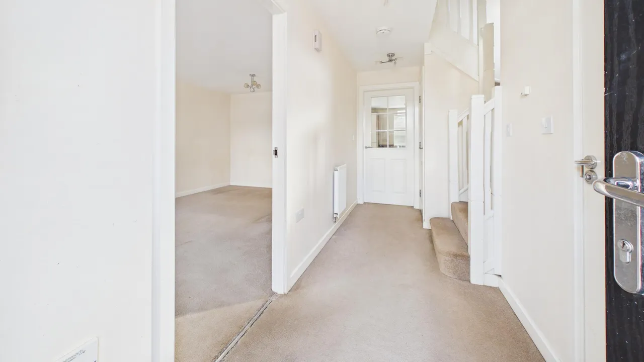 Huntingdon Place, Bourne, photo 7