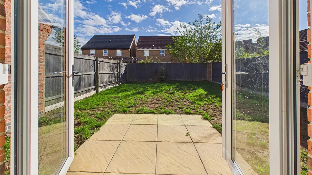 Huntingdon Place, Bourne, photo 23