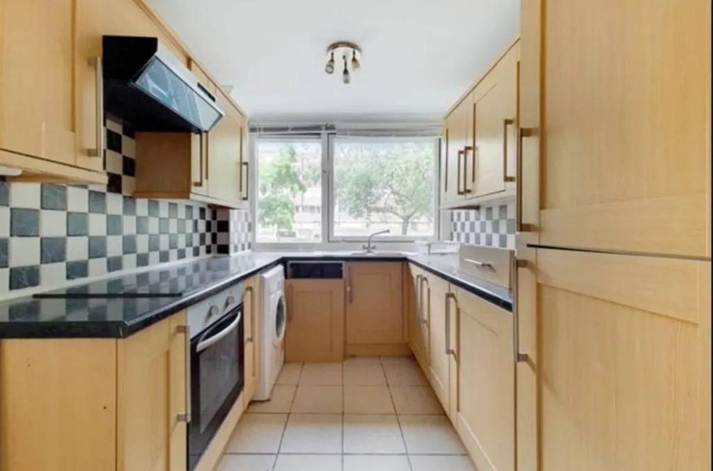Justin Close, Brentford, TW8 8QA, photo 3