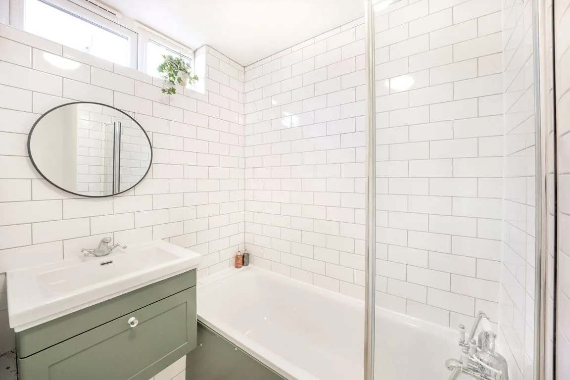 Childebert Road, SW17, photo 5