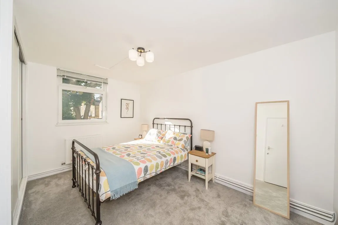 Childebert Road, SW17, photo 3