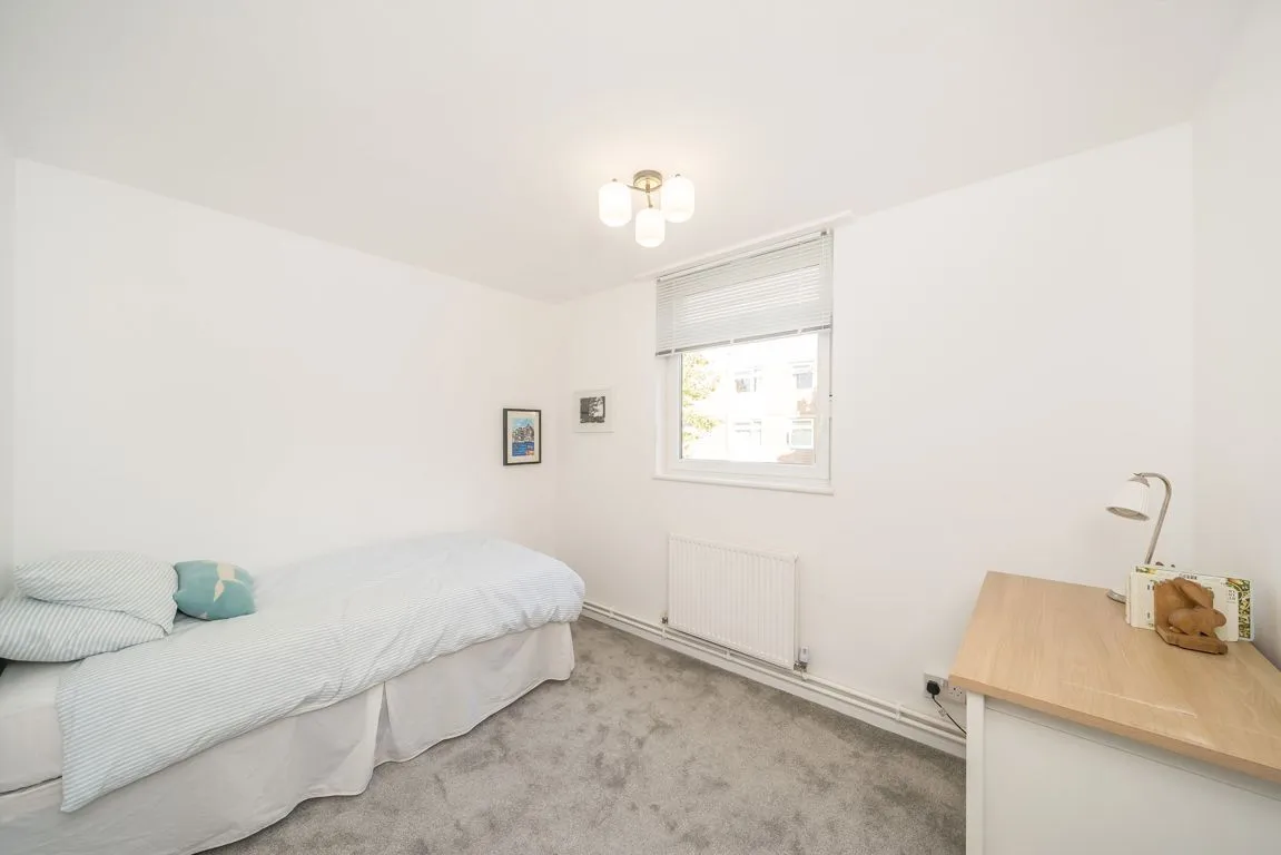 Childebert Road, SW17, photo 4