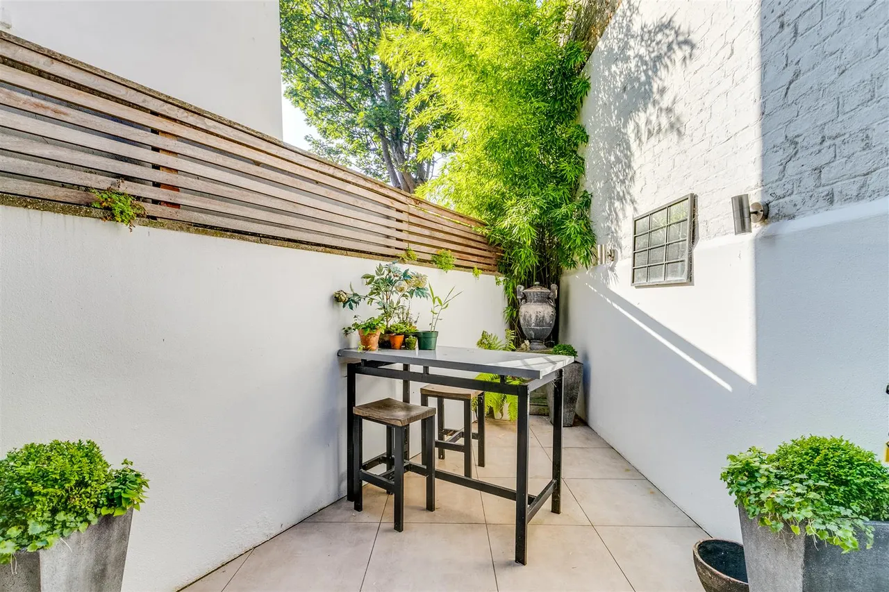 Rudall Crescent, Hampstead, London, NW3 1RR, photo 21