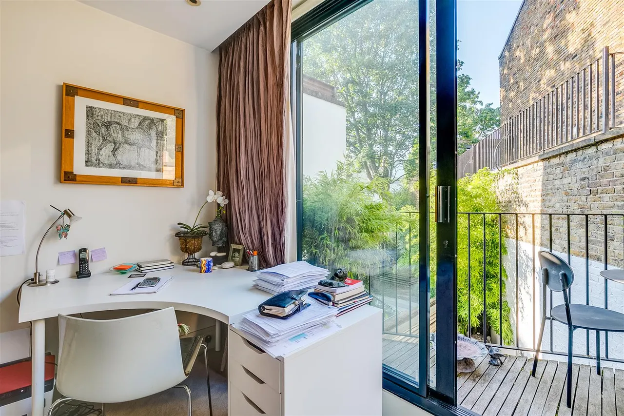 Rudall Crescent, Hampstead, London, NW3 1RR, photo 17