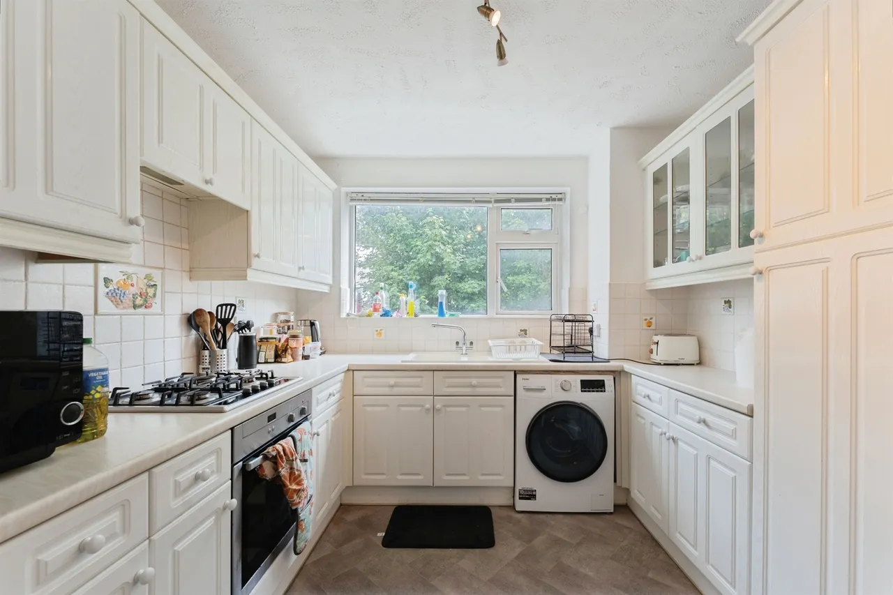 Talbot Court, Oxton, Prenton, photo 8