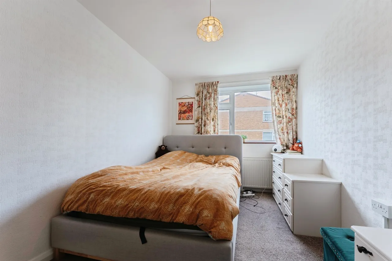 Talbot Court, Oxton, Prenton, photo 10