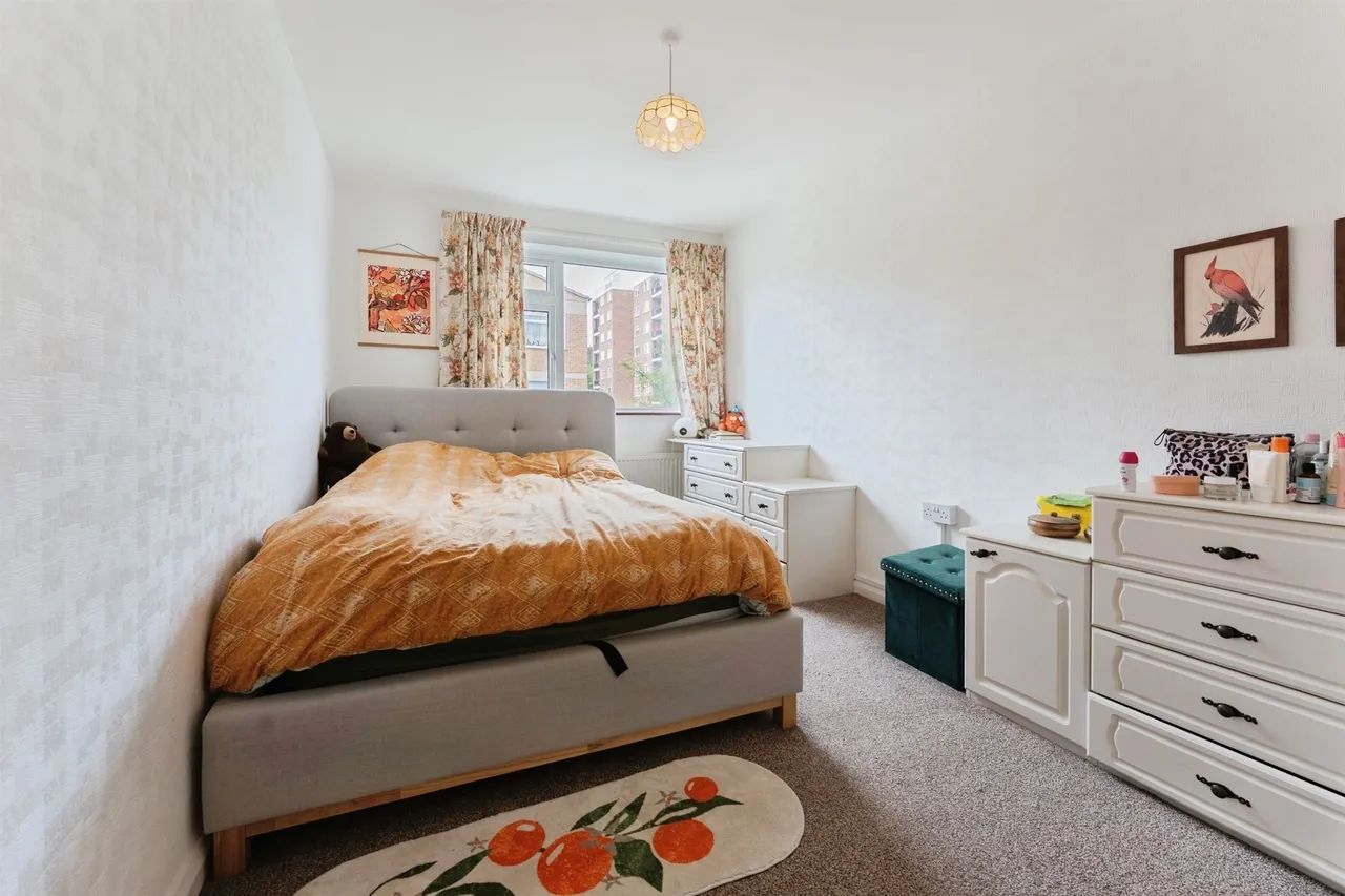 Talbot Court, Oxton, Prenton, photo 9