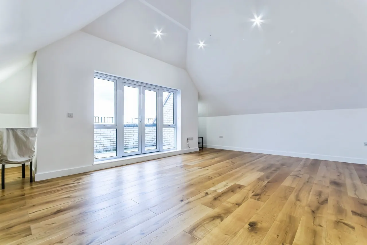 2 bed flat for sale — Russell Hill, Purley, CR8
