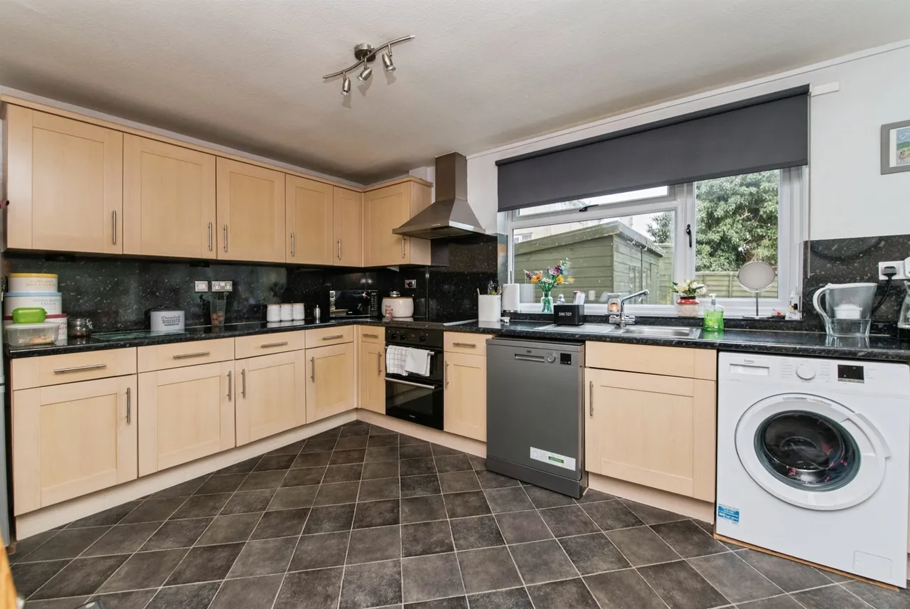Hawkesdown Close, Axmouth, EX12, photo 4