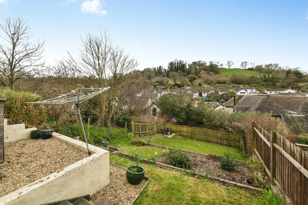 Hawkesdown Close, Axmouth, EX12, photo 2