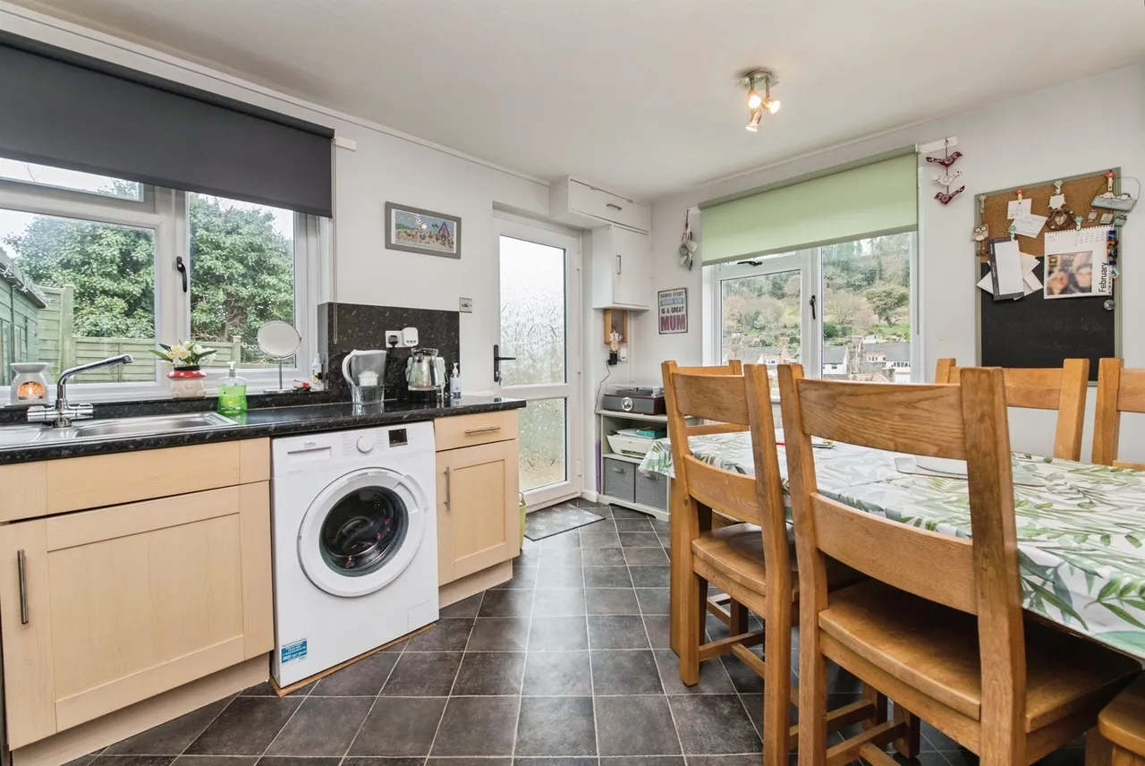 Hawkesdown Close, Axmouth, EX12, photo 5
