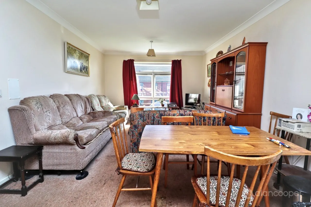Oakwood Gardens, Bedworth, CV12, photo 2