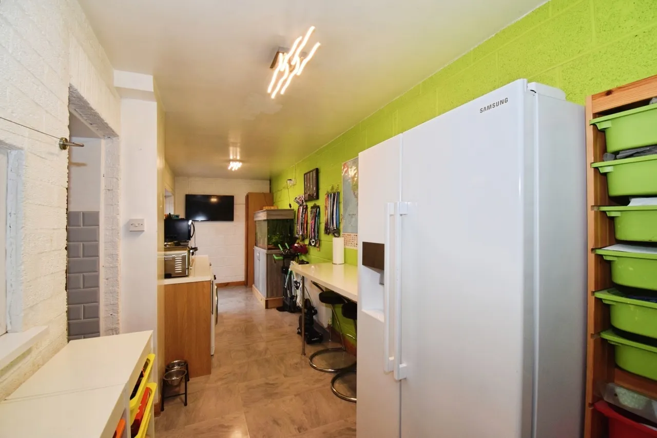 Woodgate Drive, Birstall, LE4, photo 11