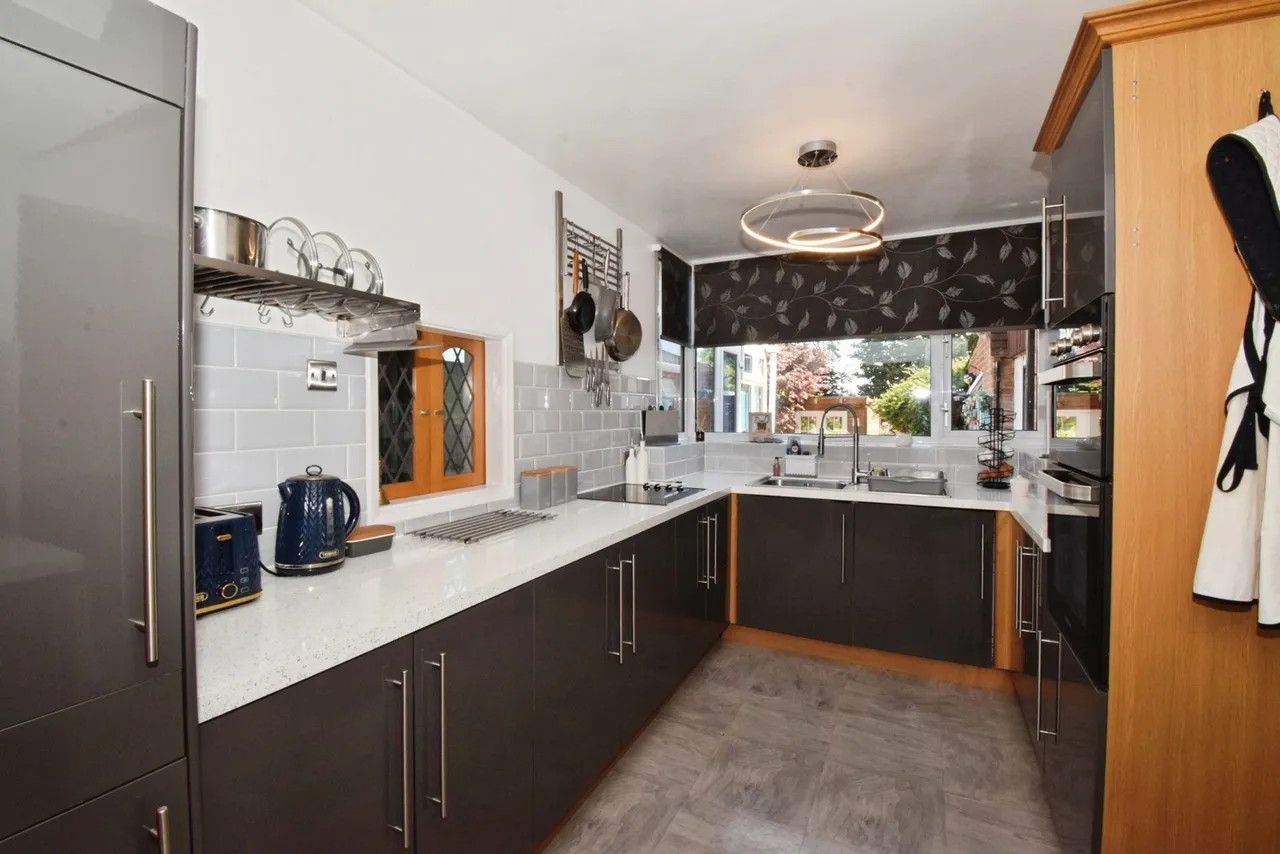 Woodgate Drive, Birstall, LE4, photo 3