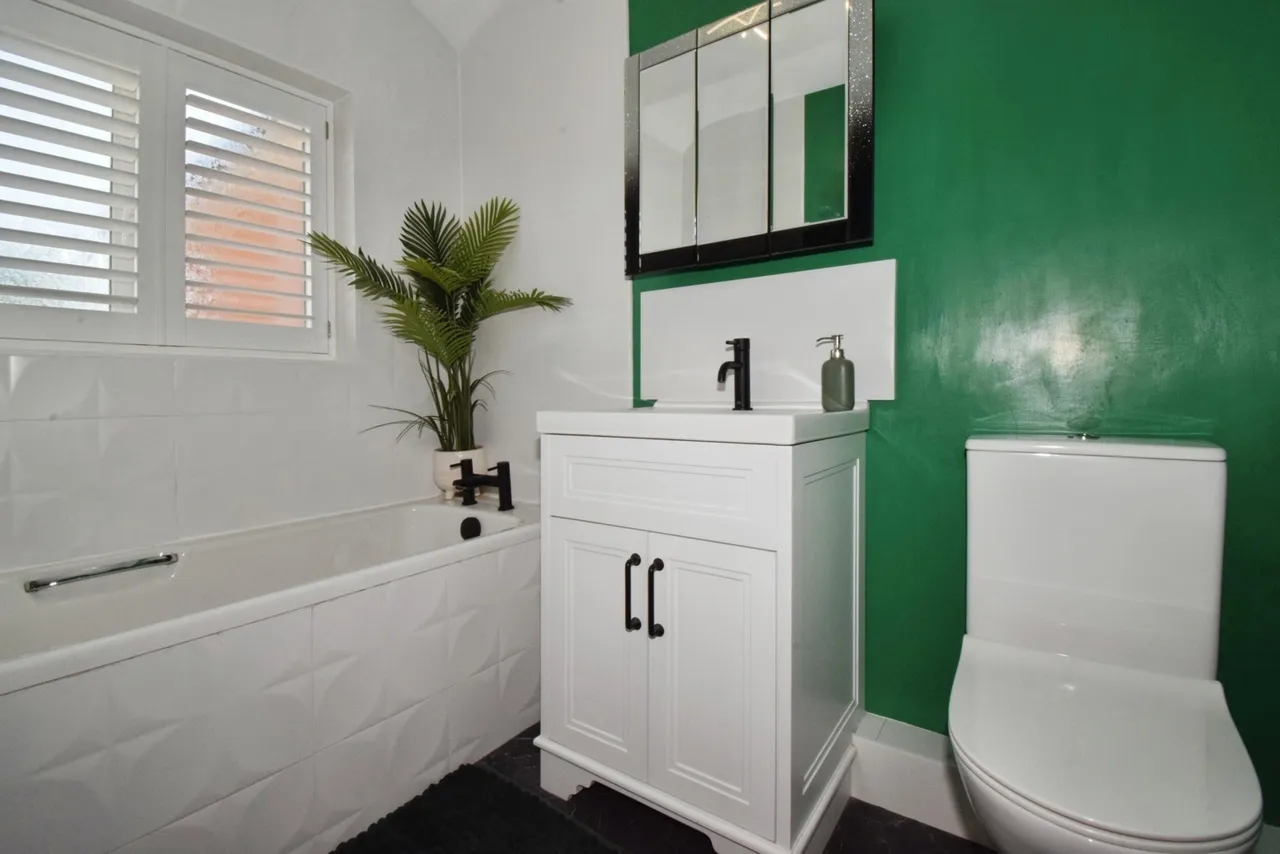 Woodgate Drive, Birstall, LE4, photo 12