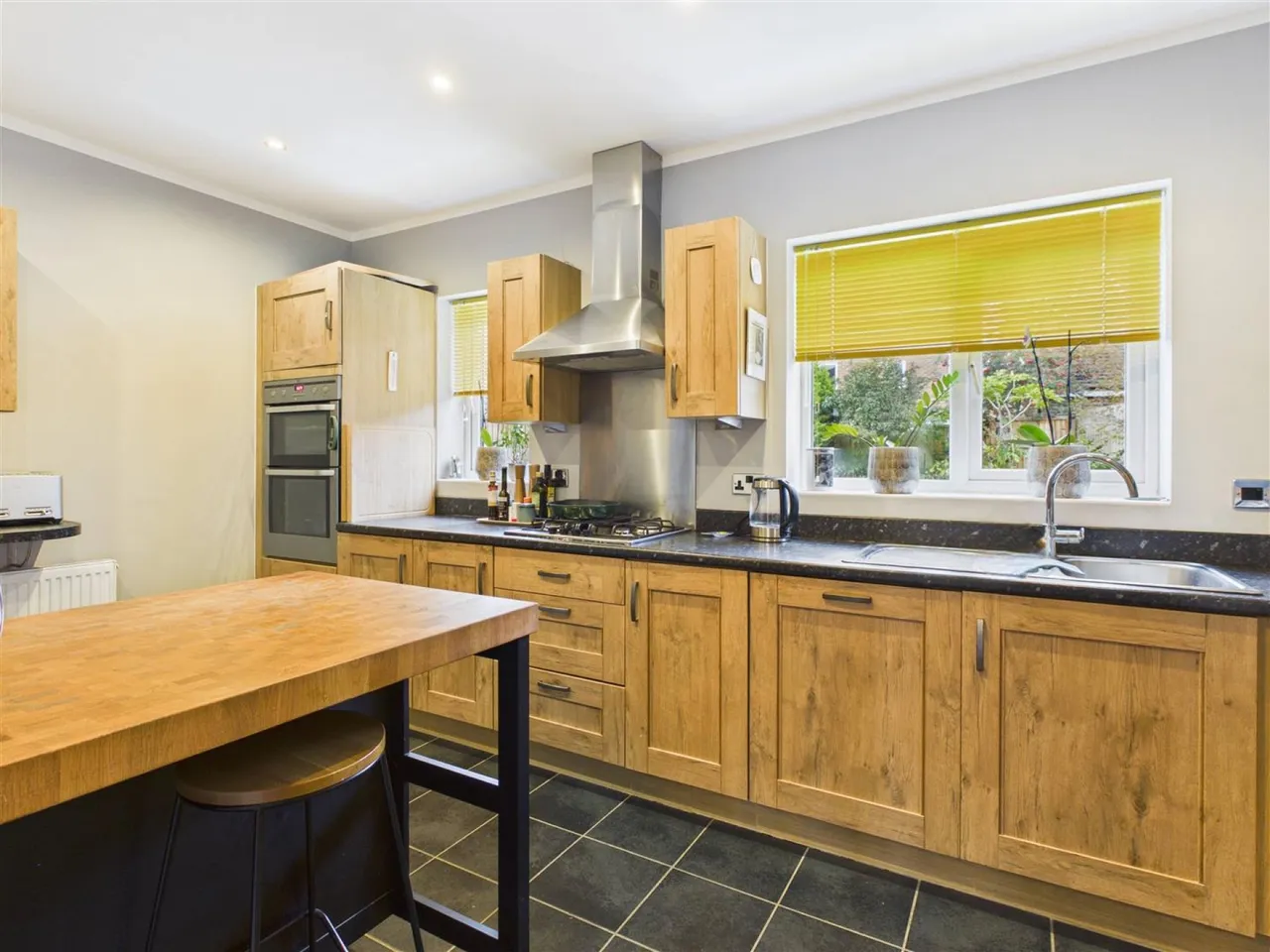 Biggin Hill Close, Malvern, WR14, photo 10