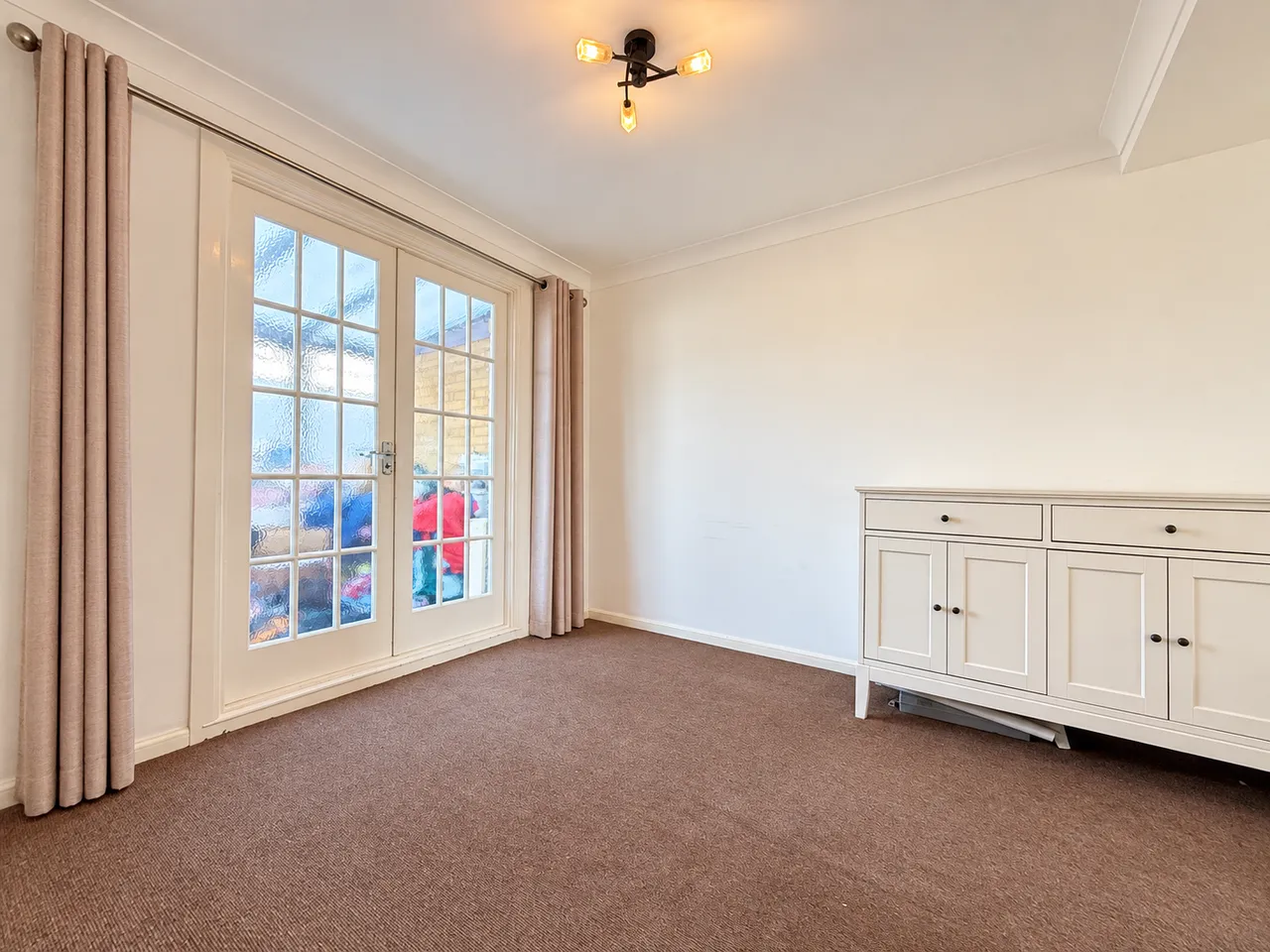 Winchester Way, Rainham, photo 4