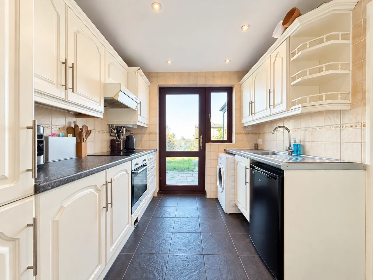 Winchester Way, Rainham, photo 6