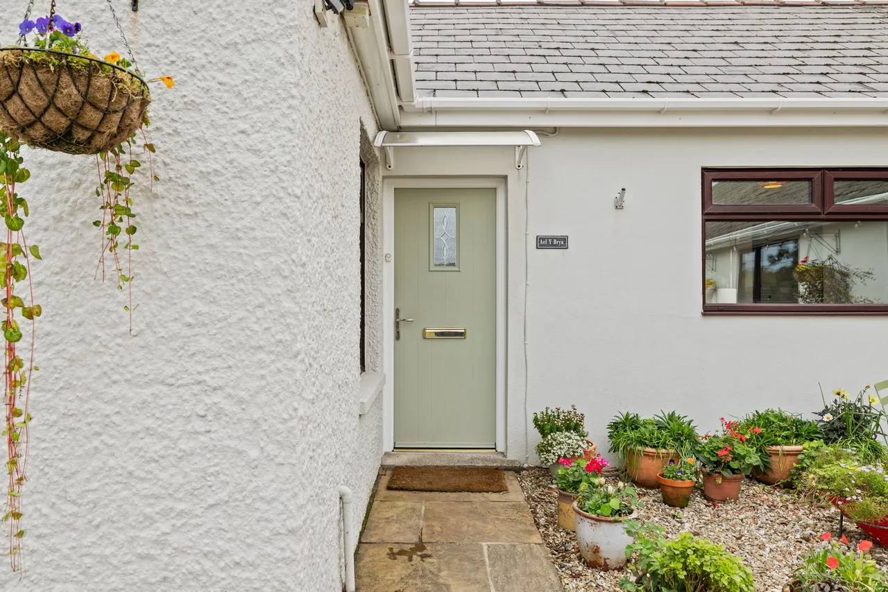 Ael Y Bryn, Wernffrwd, SA4, photo 6