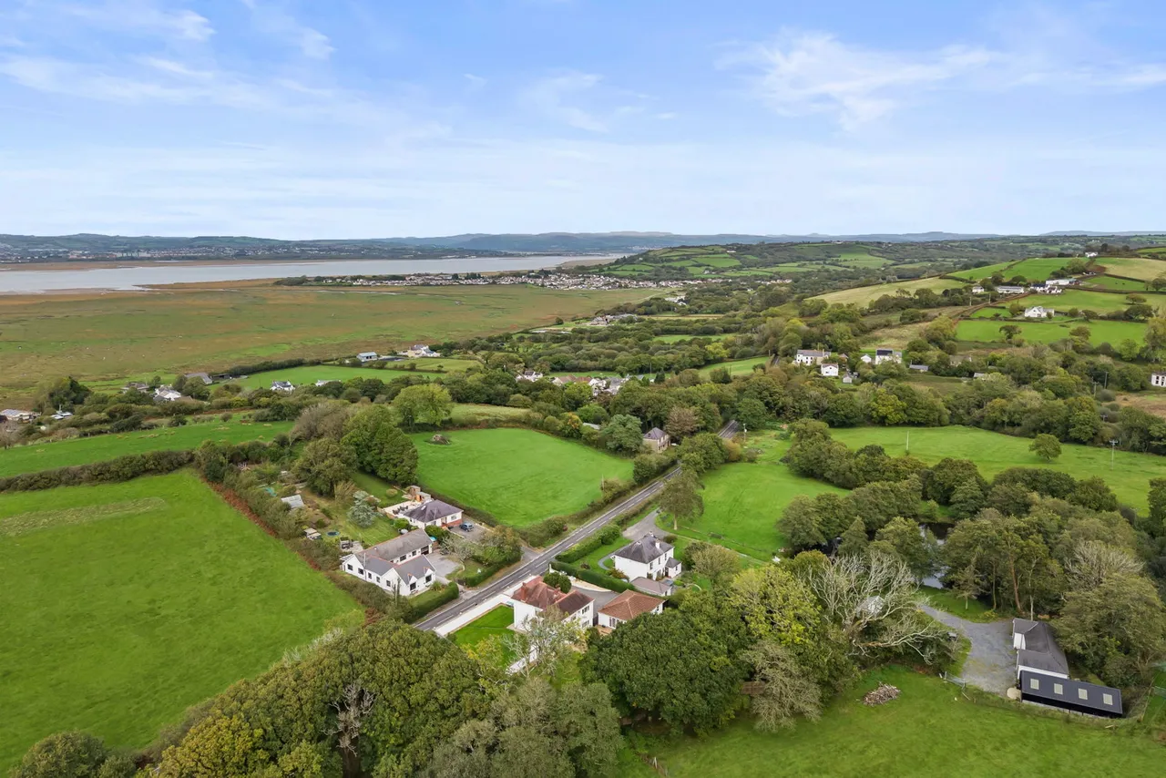 Ael Y Bryn, Wernffrwd, SA4, photo 41