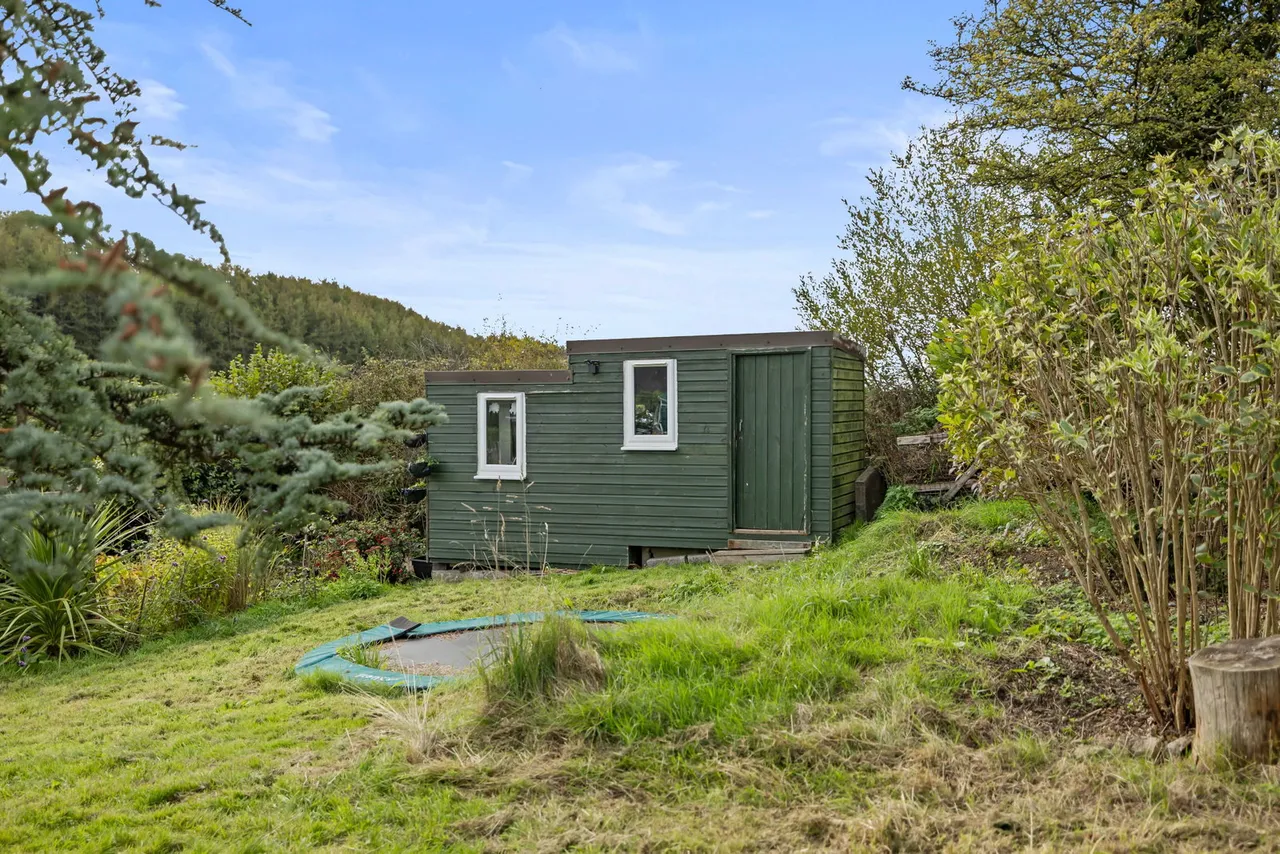 Ael Y Bryn, Wernffrwd, SA4, photo 35