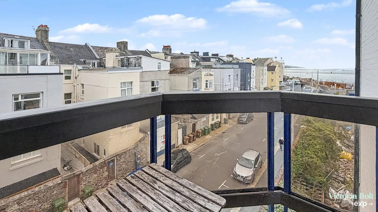 Custom House Lane, Plymouth, photo 8