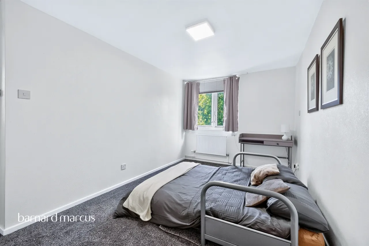 Laxley Close, London, photo 11
