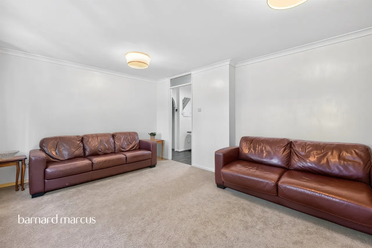 Laxley Close, London, photo 10