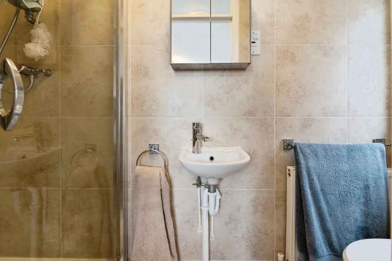 Ashingdon Road, Rochford, Essex, SS4, photo 17