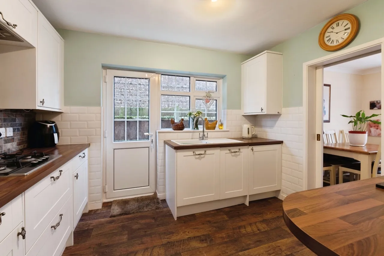 Ashingdon Road, Rochford, Essex, SS4, photo 13