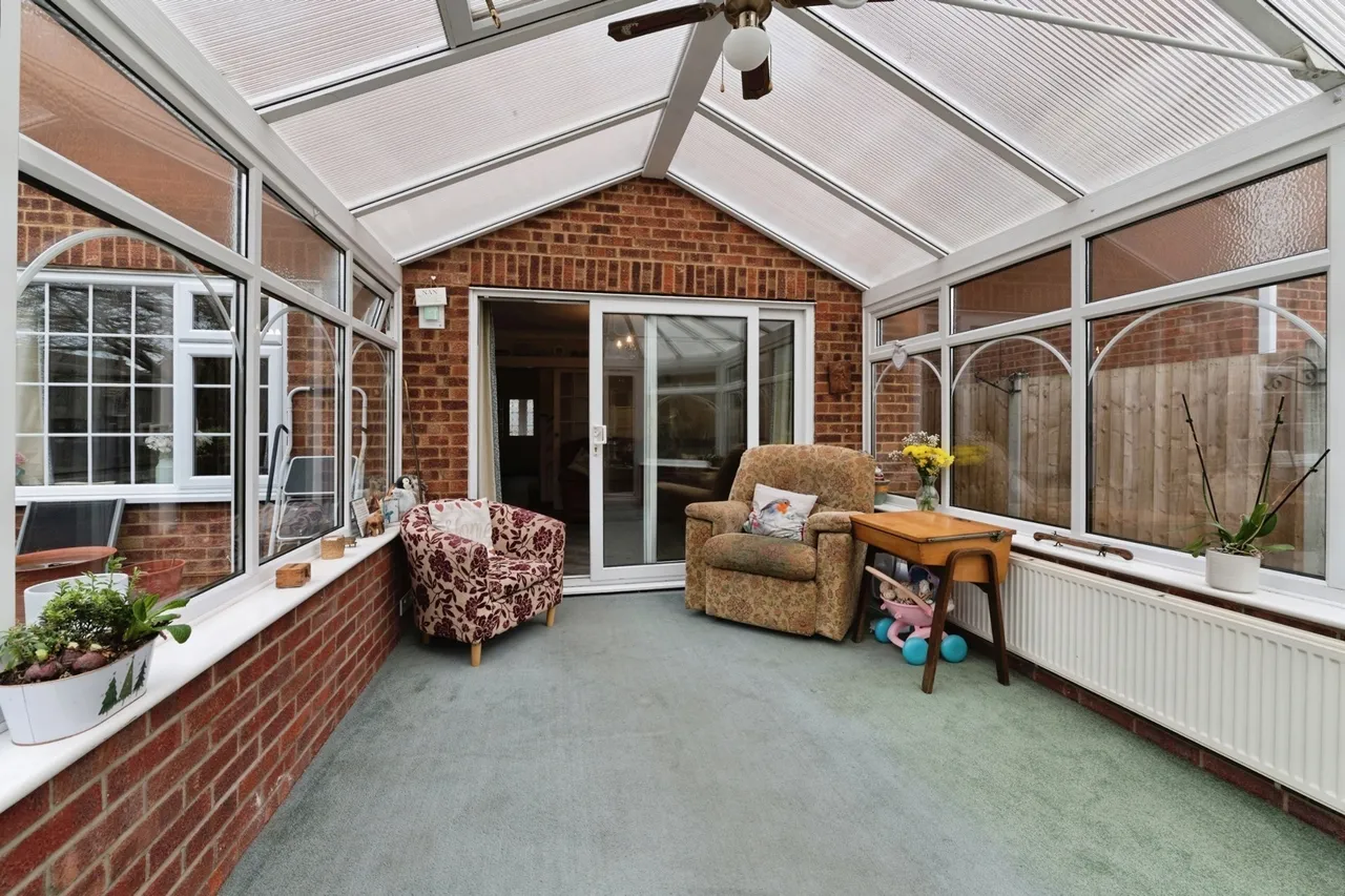 Ashingdon Road, Rochford, Essex, SS4, photo 18