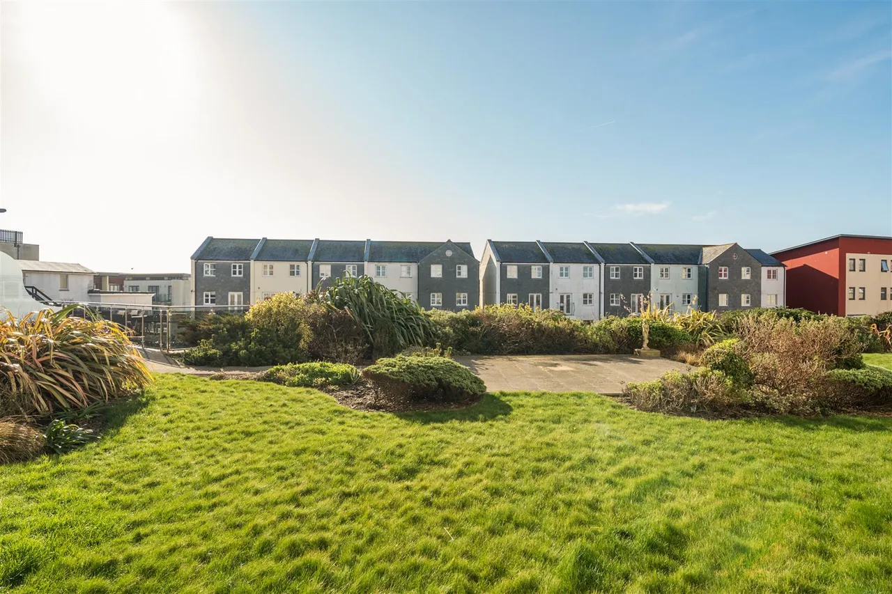 Narrowcliff, Newquay, TR7, photo 12