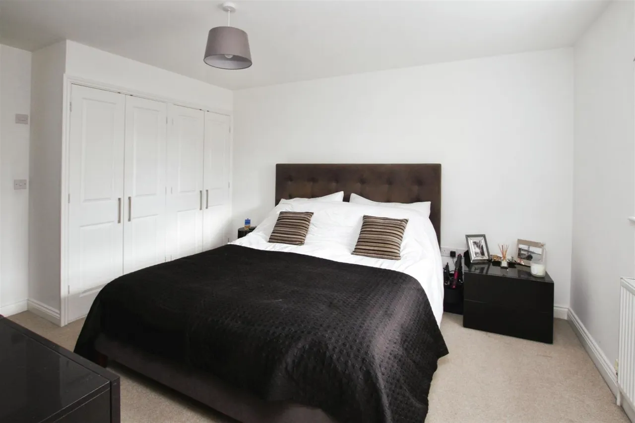 Winslow Road, Aylesbury, HP22, photo 12