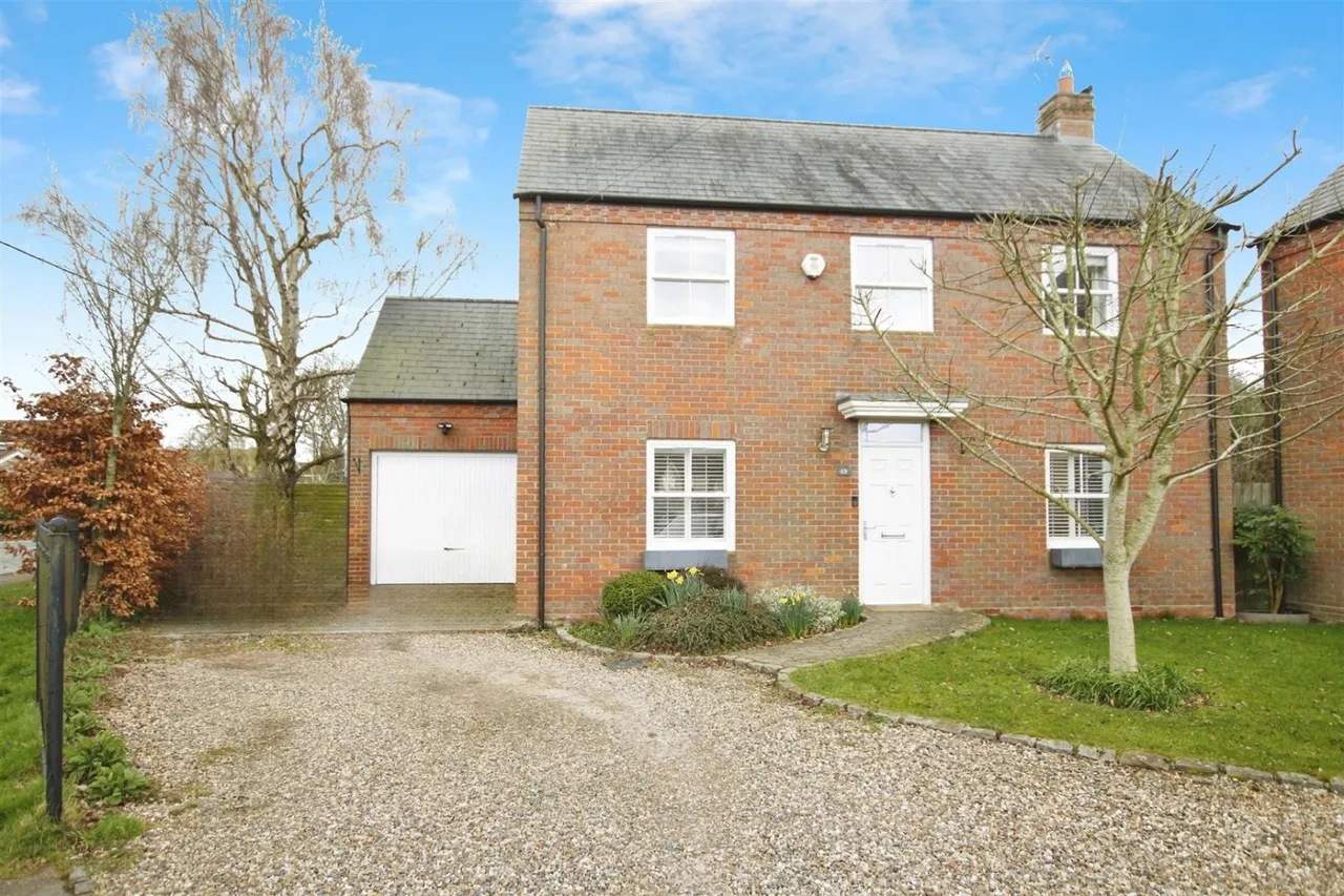 Winslow Road, Aylesbury, HP22, photo 16