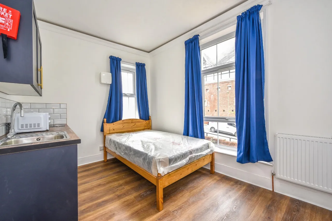 Rooms Available, photo 2