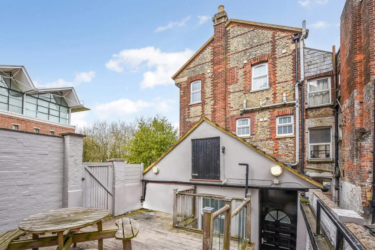 Rooms Available, photo 11