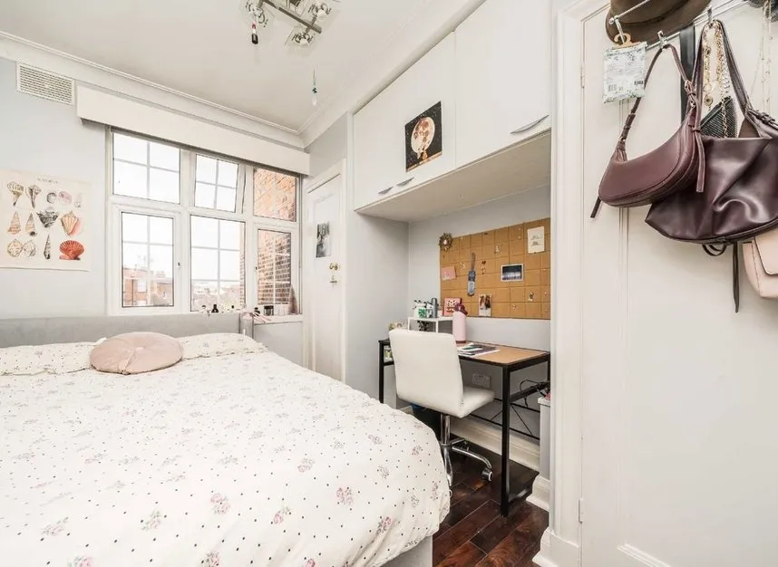 Quadrant Close, Hendon, NW4, photo 5