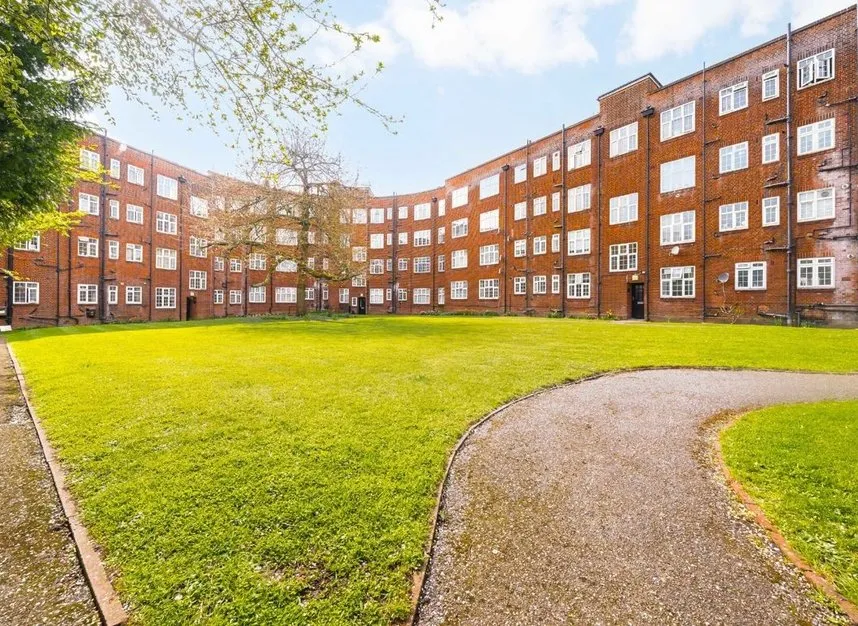 4 bed flat for sale — Quadrant Close, Hendon, NW4