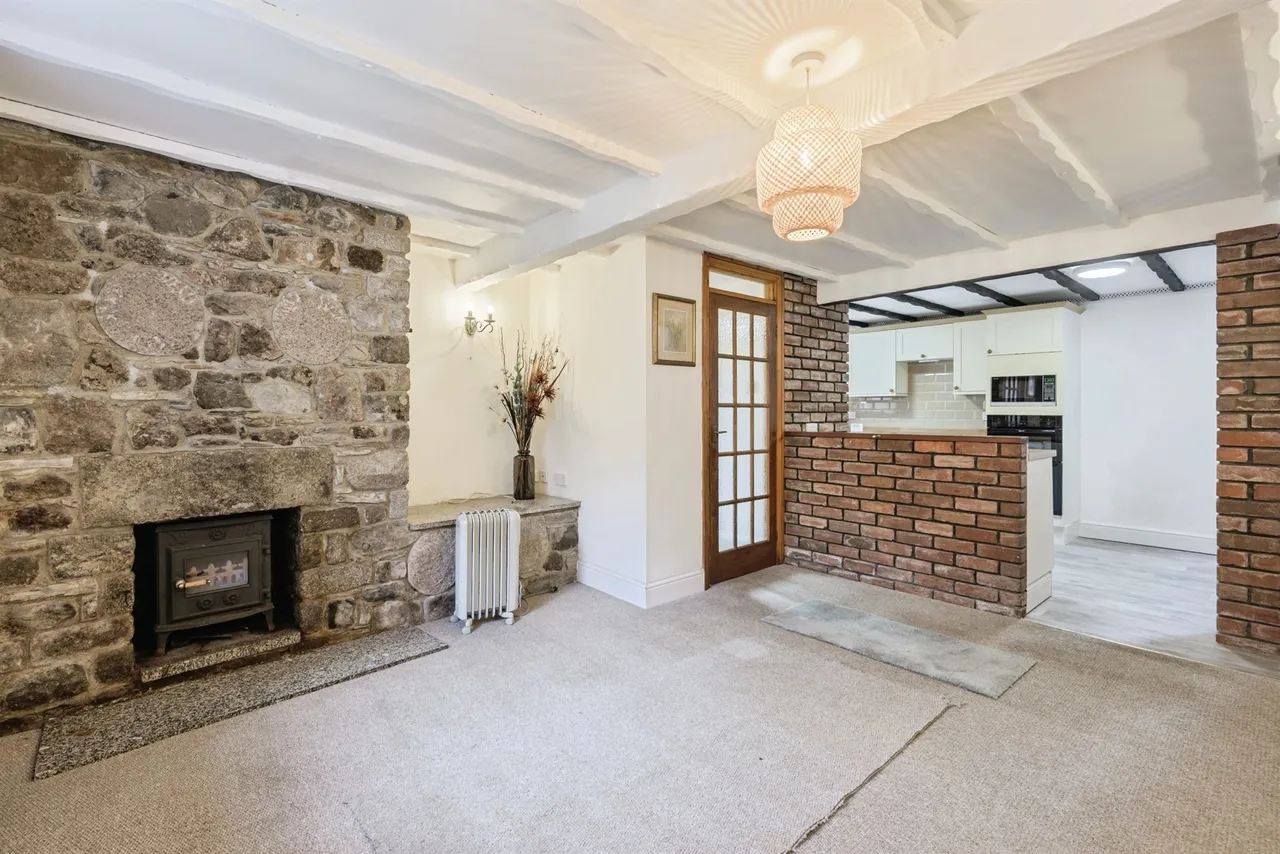 2 bed character property for sale, Marle Cottage, Lutton, PL21