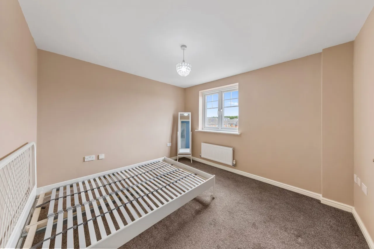 Hucklow Drive, Warrington, Warrington, WA1 2GU, photo 5