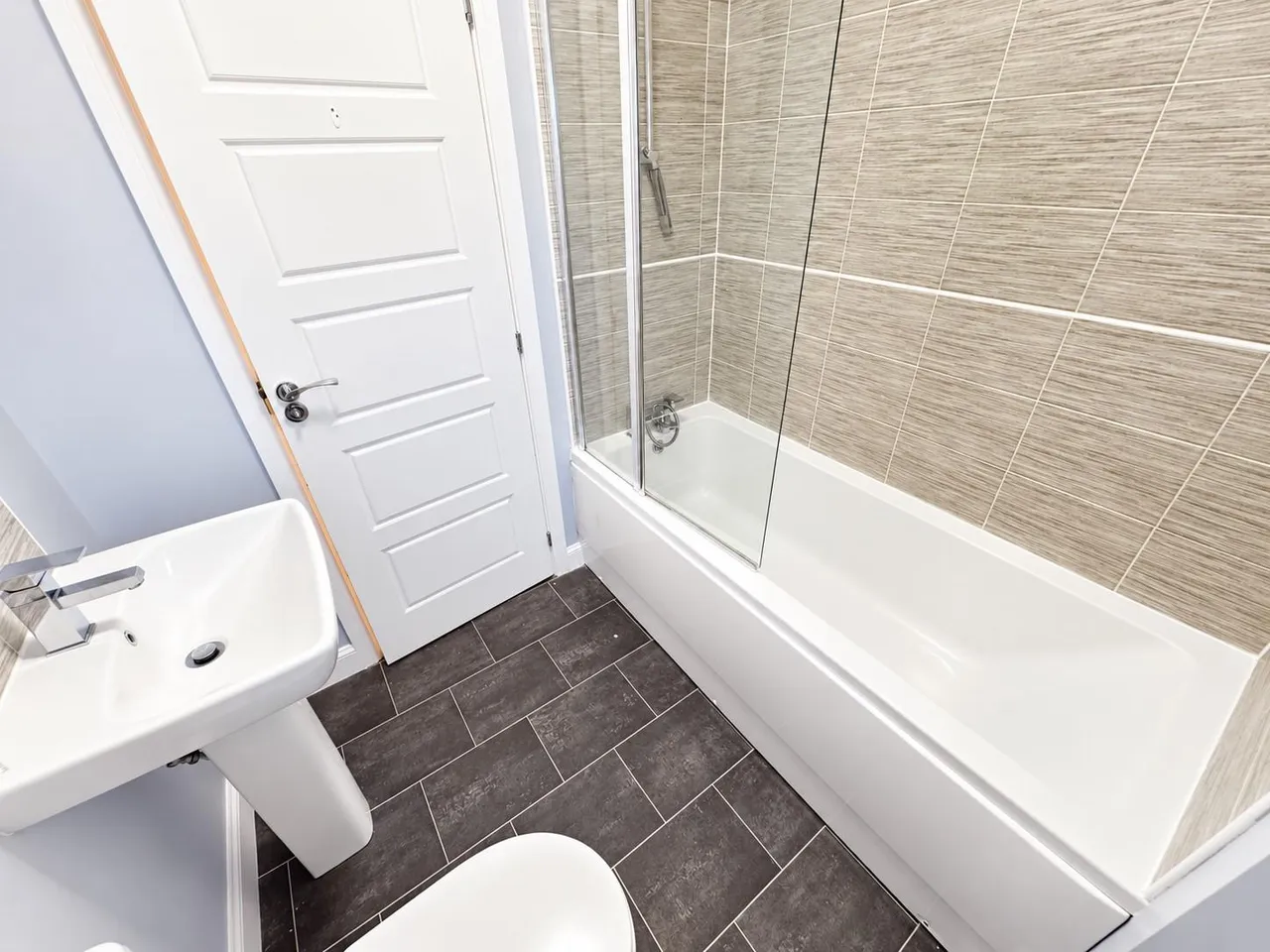 Brutus Court, North Hykeham, LN6, photo 9