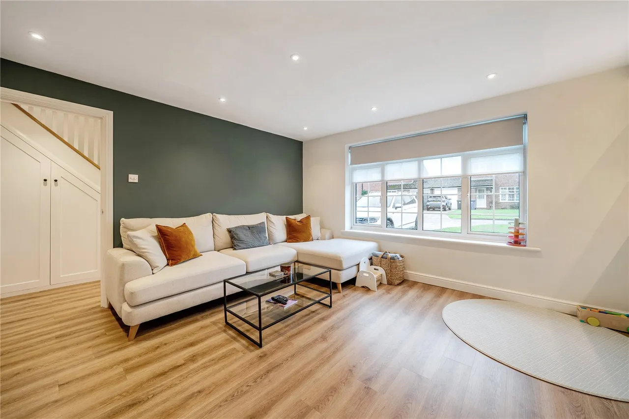 Paddock Court, Hartley Wintney, Hampshire, RG27 8LL, photo 8