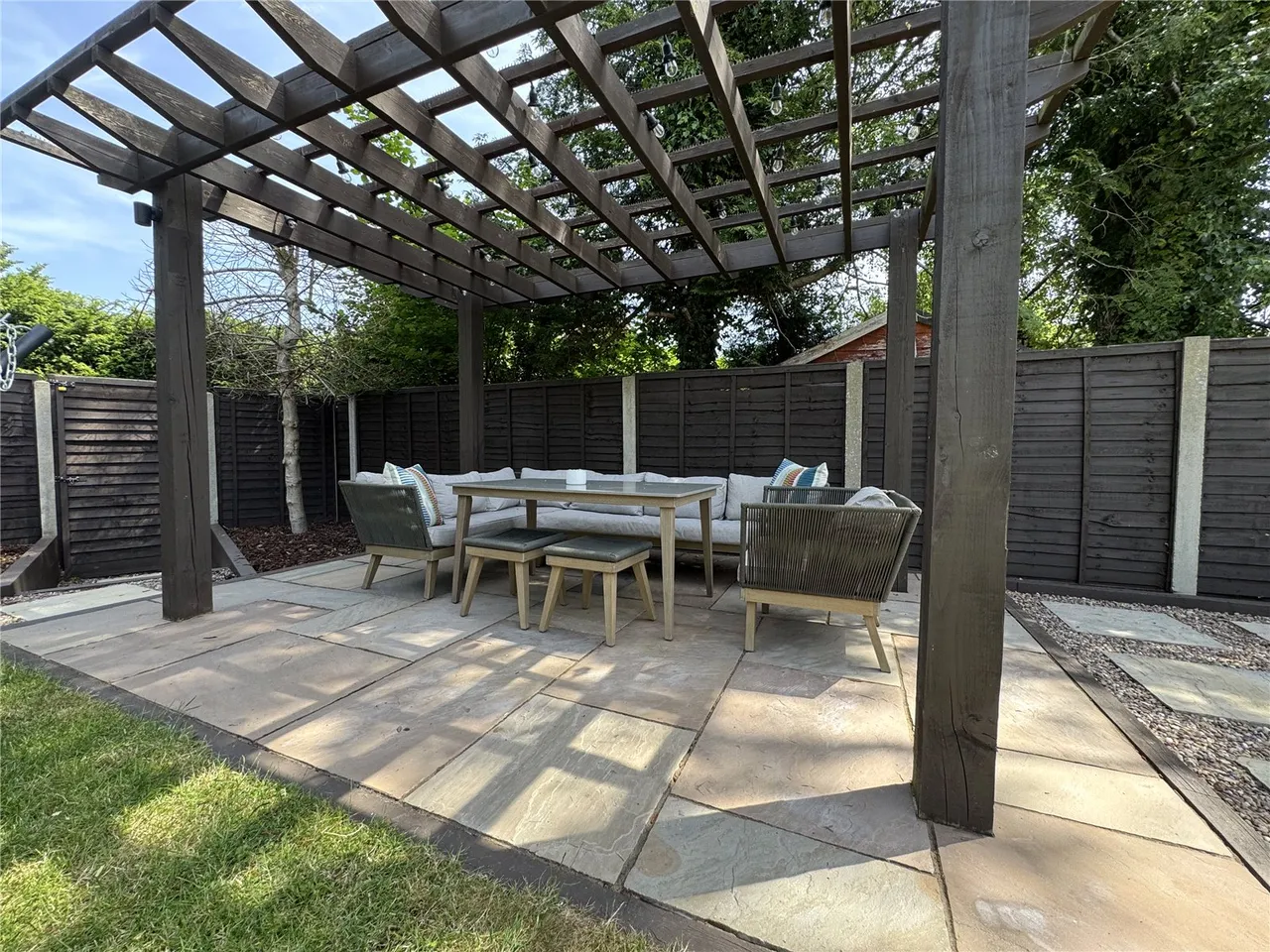 Paddock Court, Hartley Wintney, Hampshire, RG27 8LL, photo 20