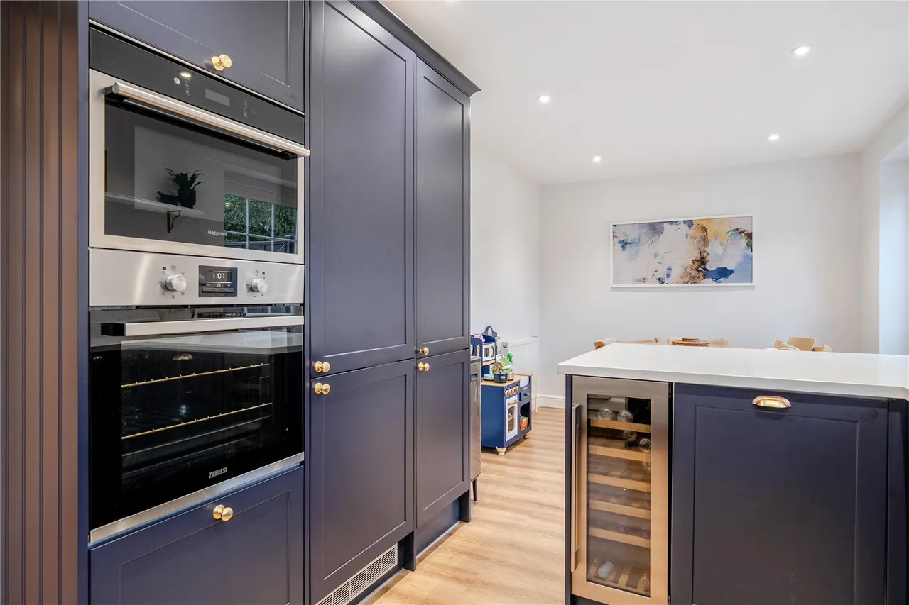 Paddock Court, Hartley Wintney, Hampshire, RG27 8LL, photo 5