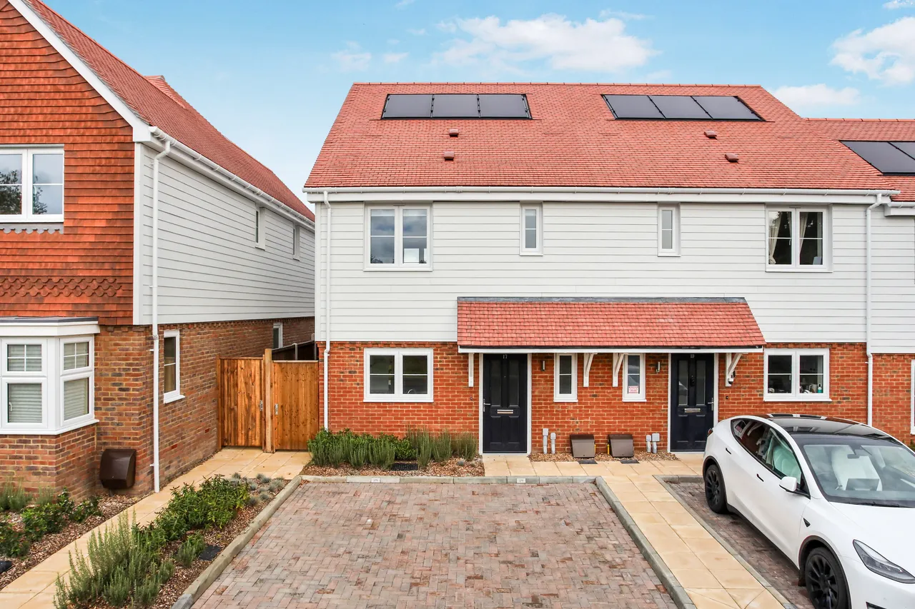3 bed house to rent, Foal Hurst Green, Paddock Wood, TN12